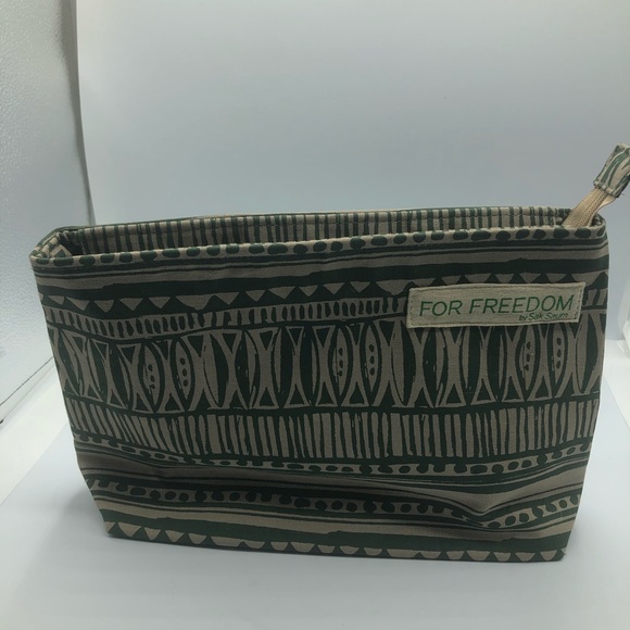sak saum Handbags - Sak Saum for Freedom travel bag